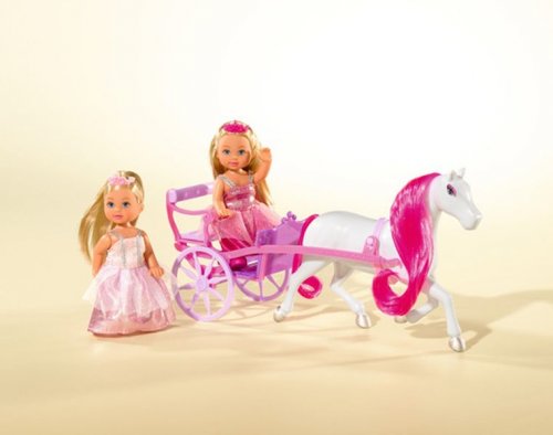 Две Еви принцессы и лошадь с каретой